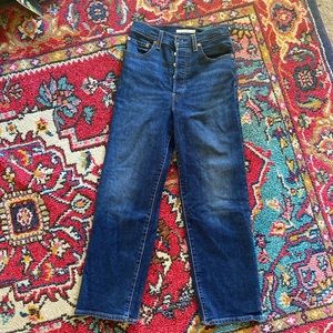 Levi’s Ribcage Straight Ankle Jeans